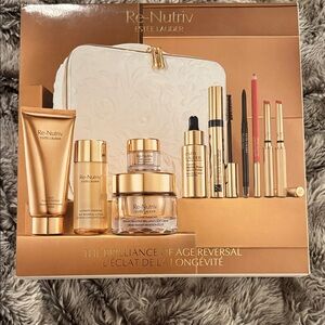 Estee Lauder Re-Nutriv Gold and White Collection